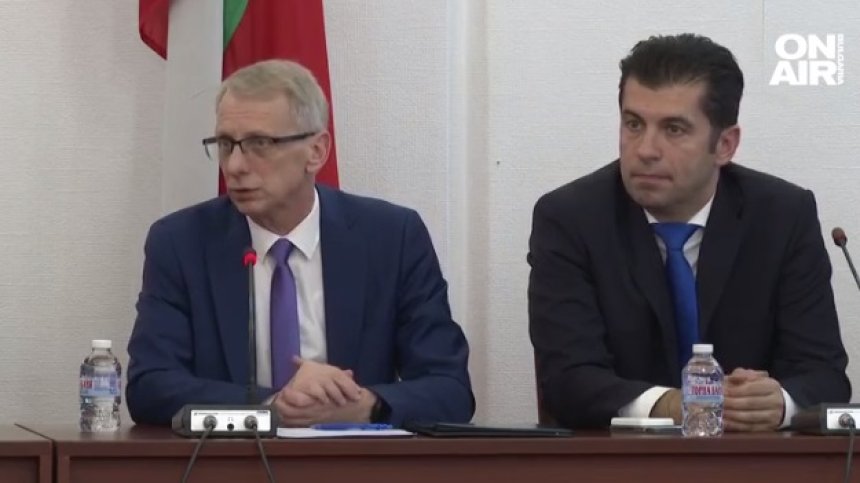 Три партии отидоха на среща с "Продължаваме промяната", само една е готова за коалиция