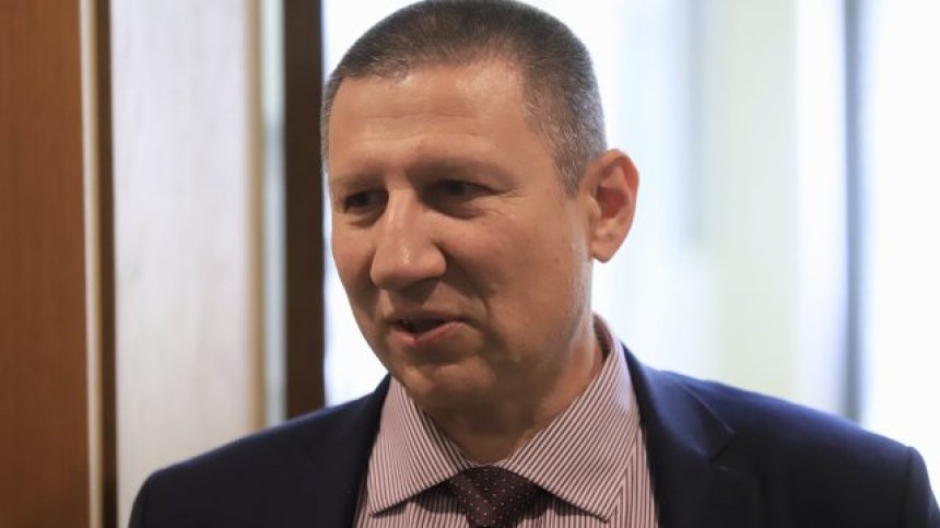 Сарафов става Гешев, почва с рокади по върха, иска "проветрение" на прокуратурата