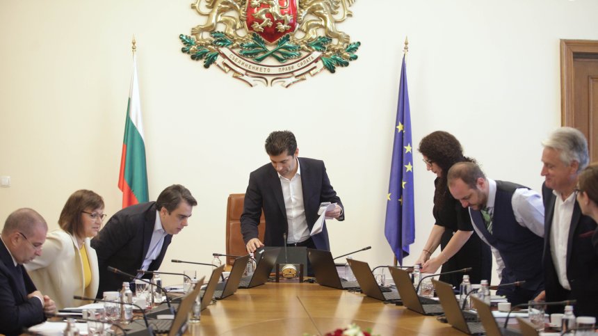 Кабинетът в оставка проведе редовно заседание в Министерския съвет