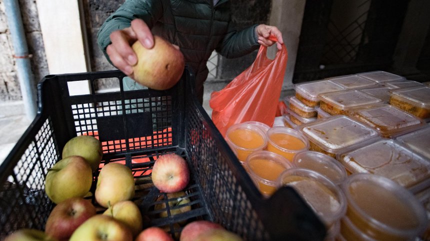 С 4,878 млрд. лв. подобряват социалните услуги за 20&nbsp;000 души в затруднено положение