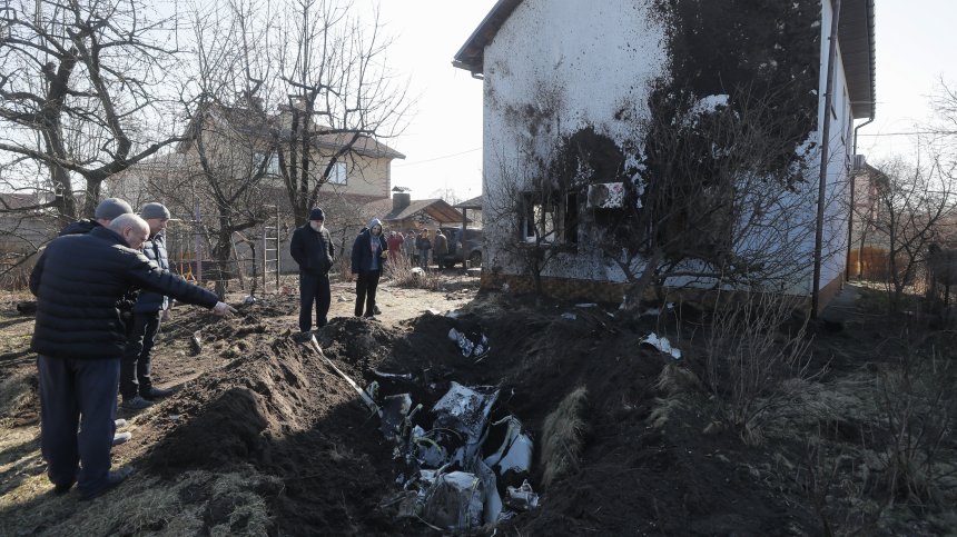 Зеленски: Руските войски бягат и изоставят оборудване, браним Украйна с тяхното оръжие