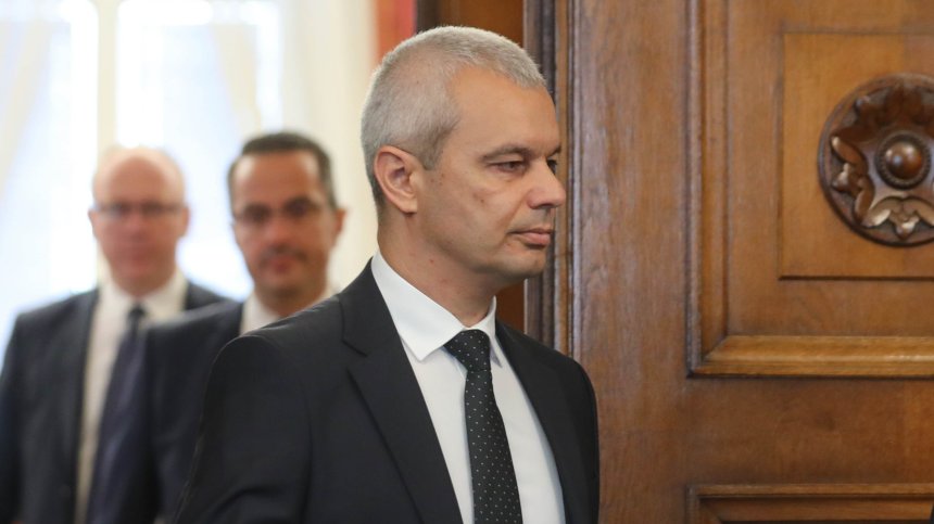 Костадинов призова за протест: Времето на дребните политически сметки и изтече