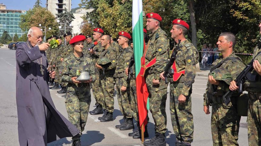 Български войници отиват при стабилизиращите сили на НАТО в Косово (+СНИМКИ)