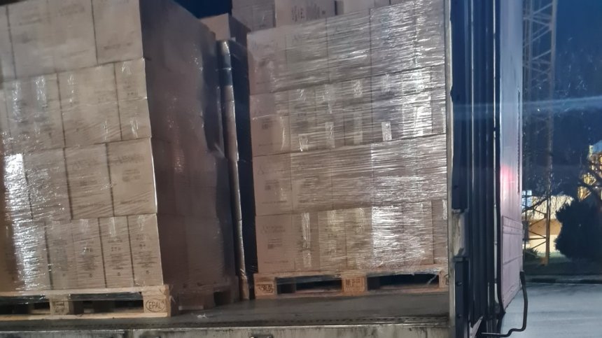 Митничари задържаха над 6 000 литра вино и коняк при Русе