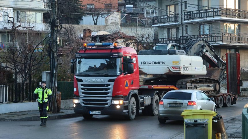 Изясняват причините за взрива в къщата в Банкя