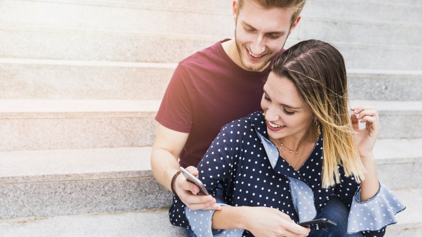 Зодиите, които създават фалшиви профили, за да следят изгората си