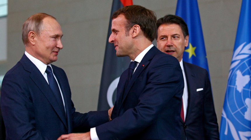 Путин е готов да обсъди войната в Украйна с Макрон