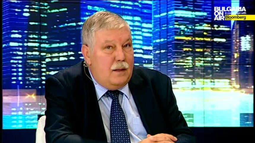 Да се запази НЗОК, да се развият и частните фондове: ген. Тонев