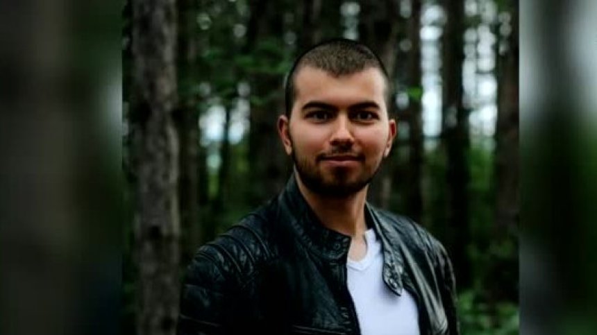Млад писател се нуждае от подкрепа, за да продължи да пише романа на своя живот