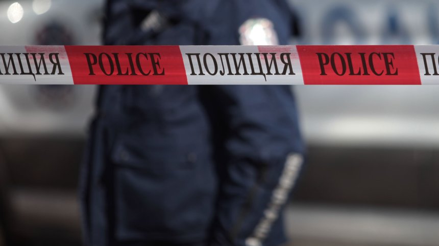 Македонец се представил за полицай и измамил баба да му даде крупна сума