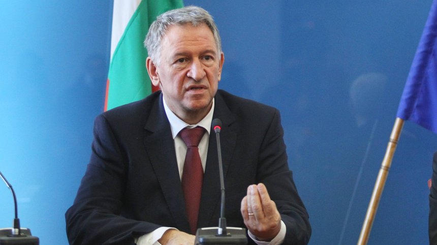Кацаров: Мерките дадоха резултат, не заложихме на страха за овладяването на пика