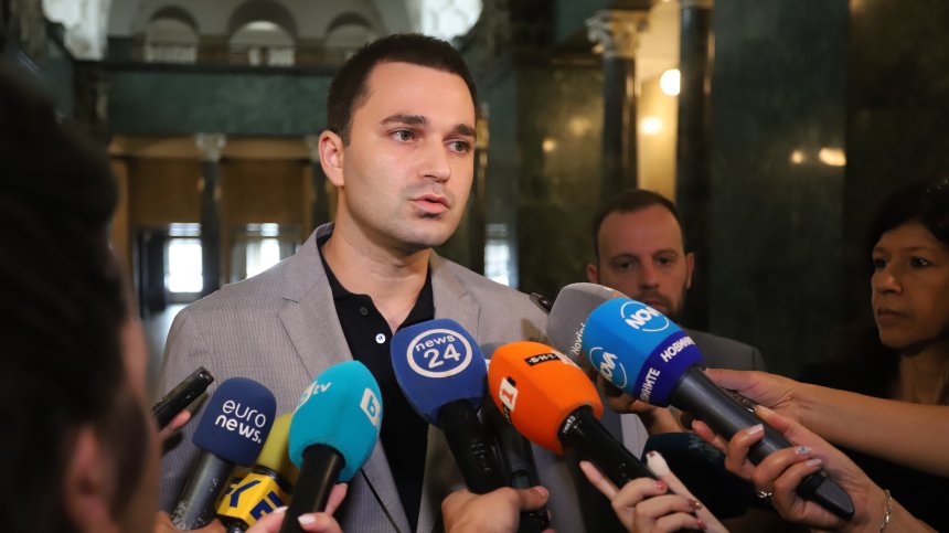 Обвиниха Семерджиев, че шофирал дрогиран, но не при фаталната катастрофа