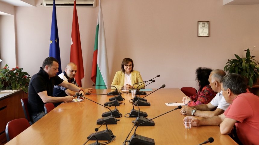 Нинова: Към лявото обединение се присъедини ОБТ на проф. Кръстьо Петков
