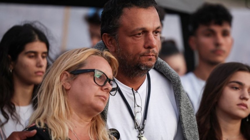 Българската майка на загиналия Денис Руци: Хората се срамуват, че са гърци