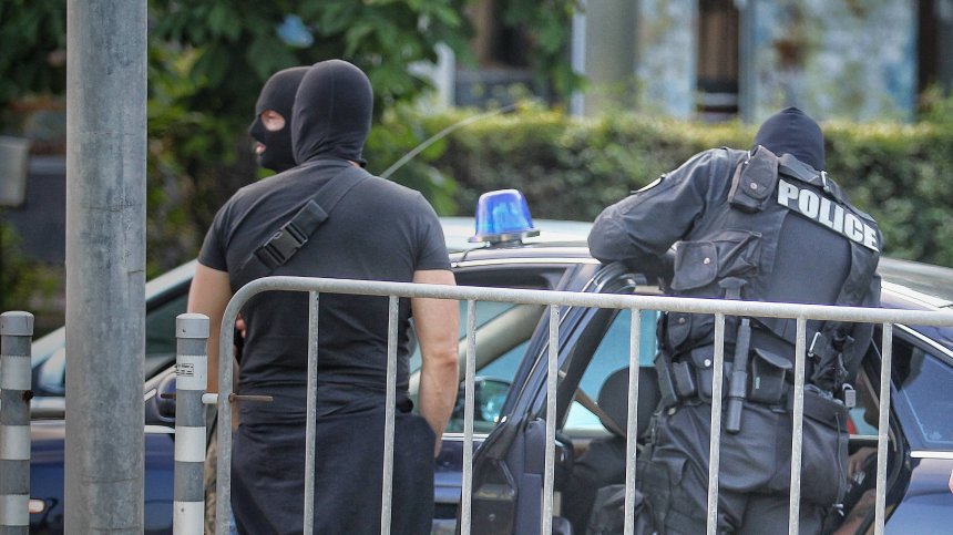 Удариха наркобанда за трафик на кокаин и марихуана, шестима са задържани