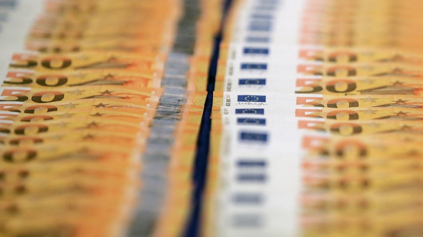 Българинът внася €137 в бюджета на ЕС, а получава €299