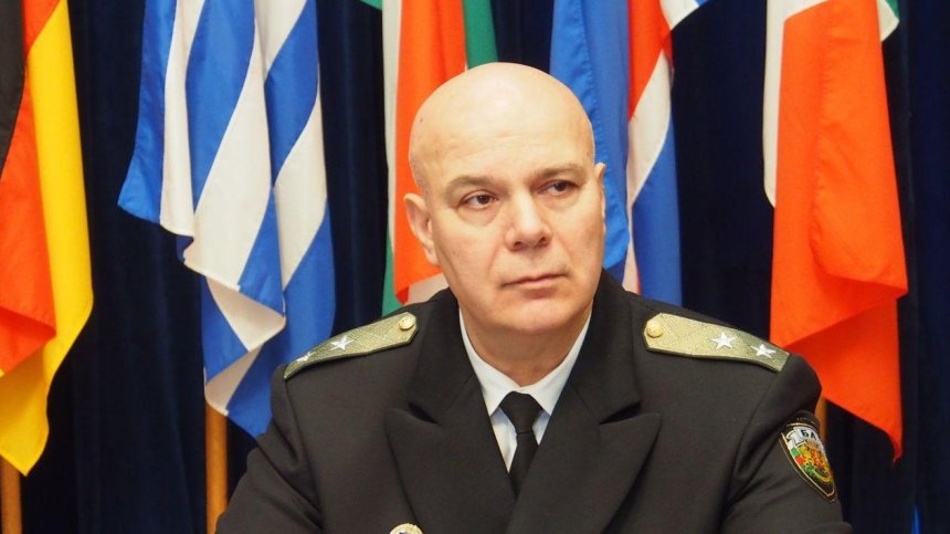 Изчезналият кораб край Маслен нос: Спасителният плот е на борда, моряците липсват