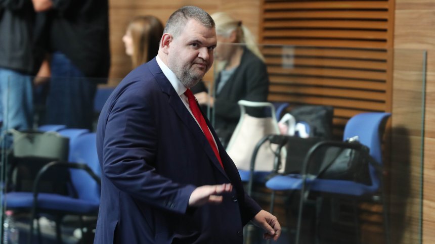 Делян Пеевски към Борисов: Имаме само един премиер, един президент и един шеф на НС