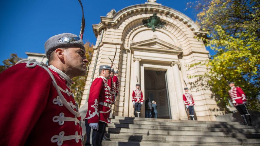 Поклонение пред гробницата на княз Александър I Батенберг (СНИМКИ)