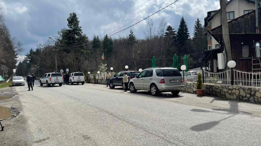 МВР с подробности за взрива на кортежа на Иван Гешев, Донев свиква спешна среща