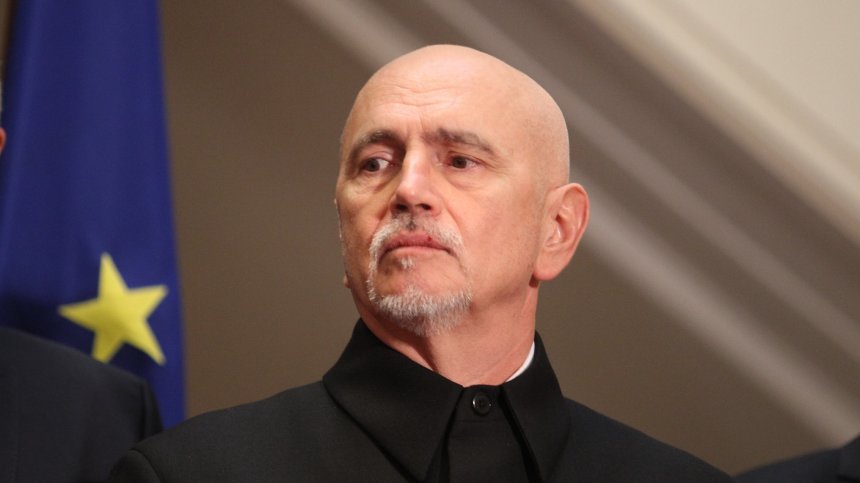 Събев изригна срещу Радев: Преструва се на демократ, но&nbsp;душата му е на изток