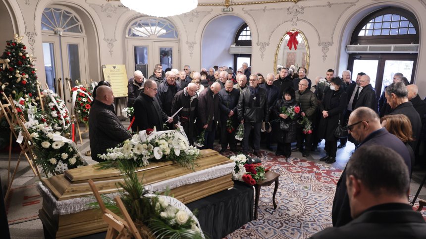 Стотици се поклониха пред паметта на Георги Йорданов