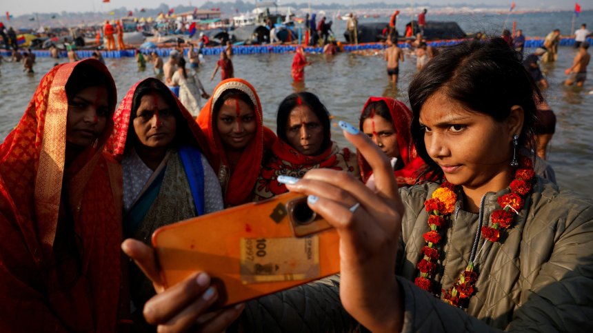 Танц с над 5000 души в Индия влезе в "Рекордите на Гинес" (+ВИДЕО)