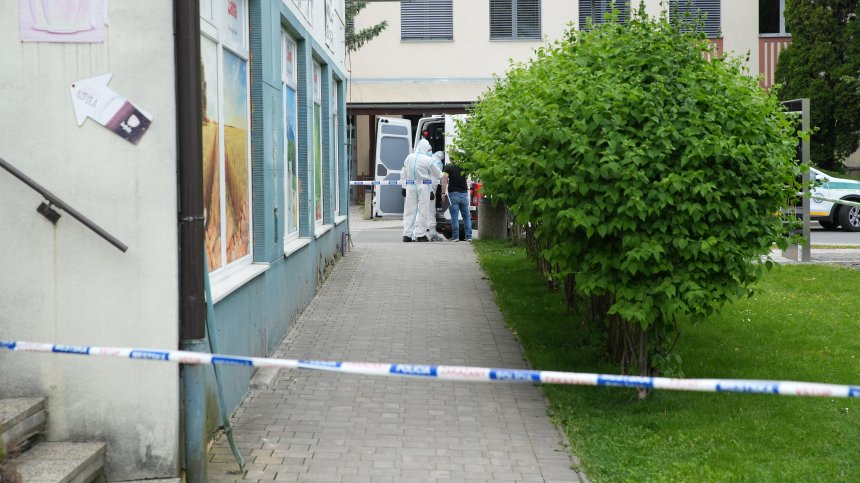 Операцията на Роберт Фицо е успешна, в стабилно състояние е