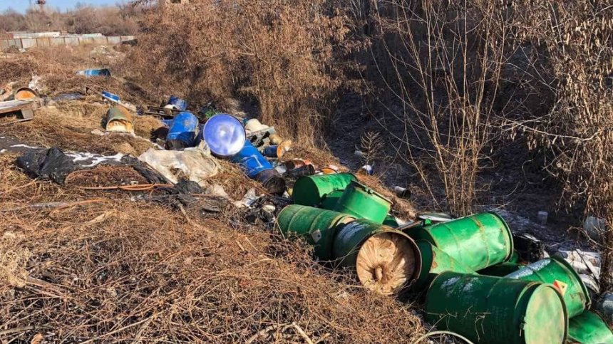 14 тона токсични отпадъци са изхвърлени в района на Гара Яна