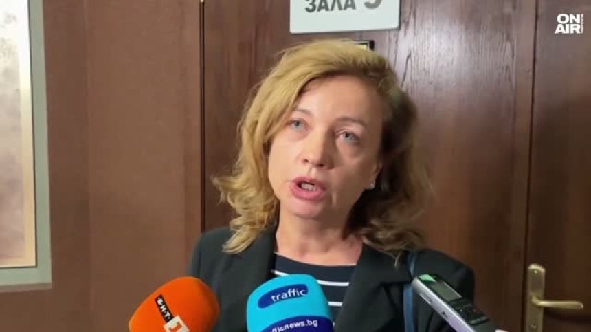 14-годишният, обвинен за убийството на майка си, остава в ареста