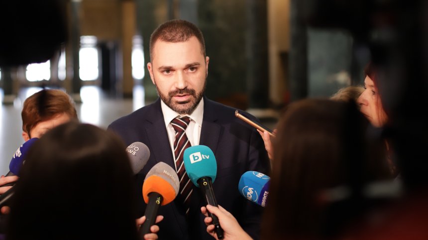 Съпругата на прокурор Бисер Михайлов не помни побоя. И по неговото тялото има рани