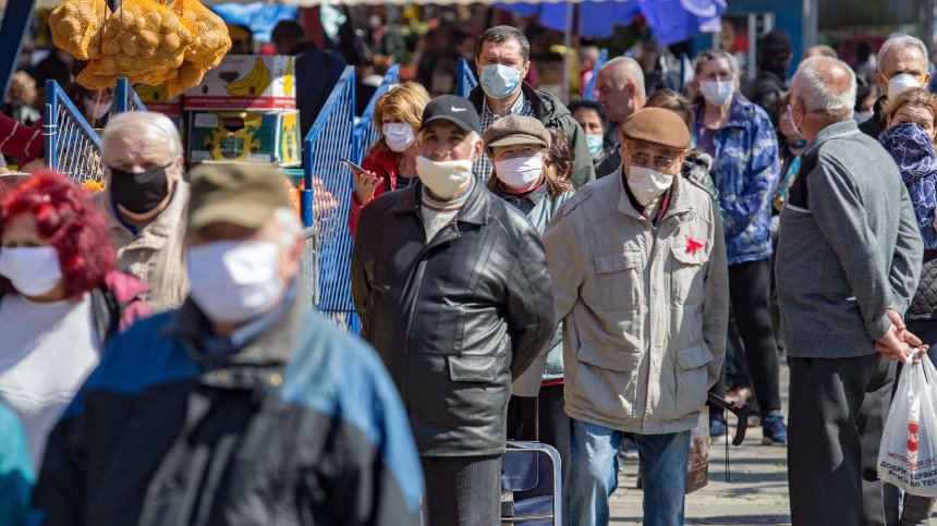 В топ 5 сме на най-песимистичните държави, половината българи очакват по-лоша 2022 г.