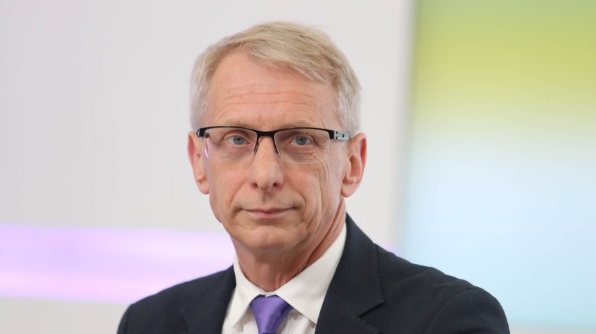 Денков: Щом Русия използва касетъчни муниции, значи и Украйна може