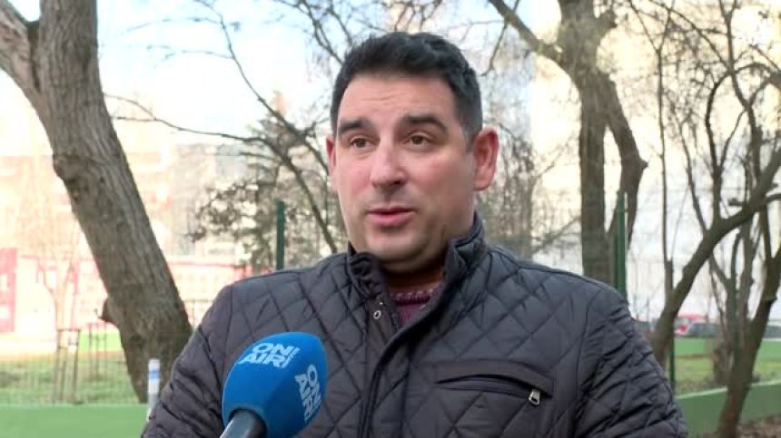 Гневни родители за камерите в тоалетните: Никой няма право да ги слага над писоарите