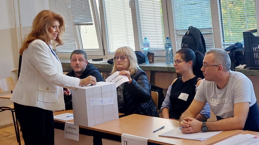 Йотова: Гласувах за държавници, които да преведат страната през кризите