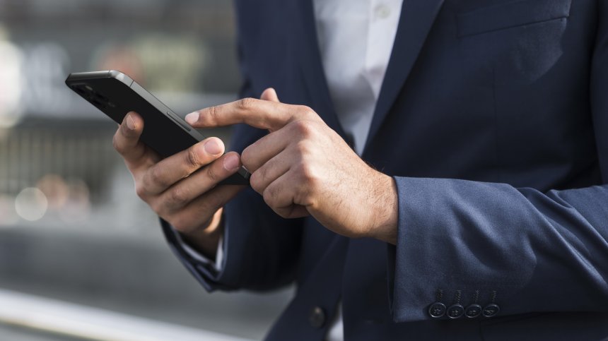 Великобритания бори незаконната миграция с дигитална идентификация