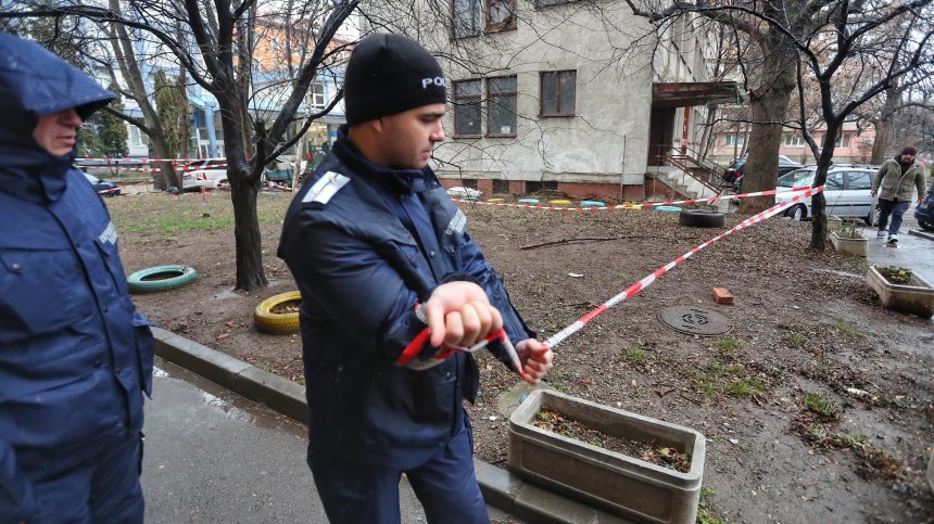 Двама пострадали полицаи при ареста на стрелялия по районното в София