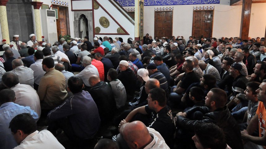 Курбан Байрам в България: Джамиите се оказаха тесни за мюсюлманите на празника (ВИДЕО)