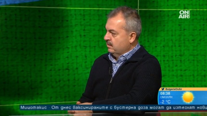Много по-модерен ли е подходът на Кирил Петков към Северна Македония?