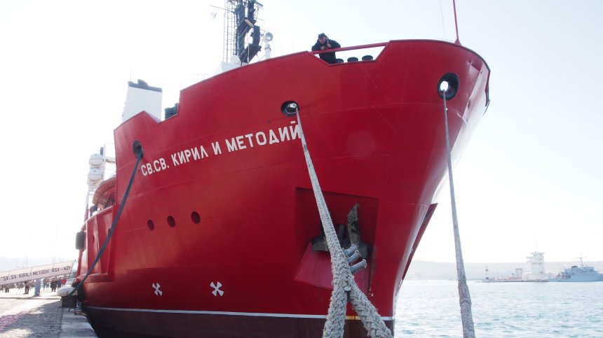 Полярна мисия: Тръгва първата група от 32-рата антарктическа експедиция