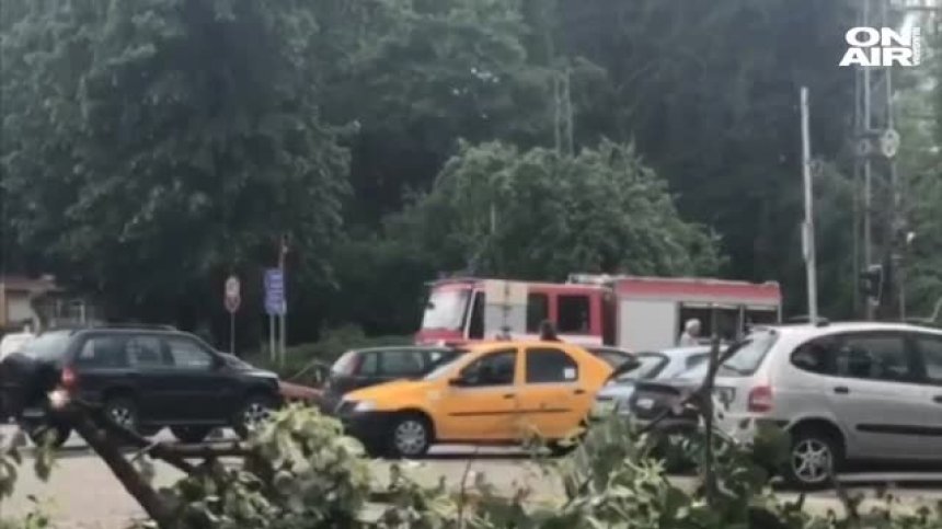 Силна градушка удари Габрово и Трявна