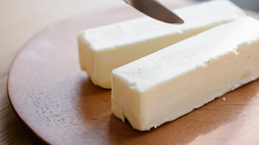 Съдът потвърди санкциите на КЗК за заблуждаващо предлагане на продукт като масло
