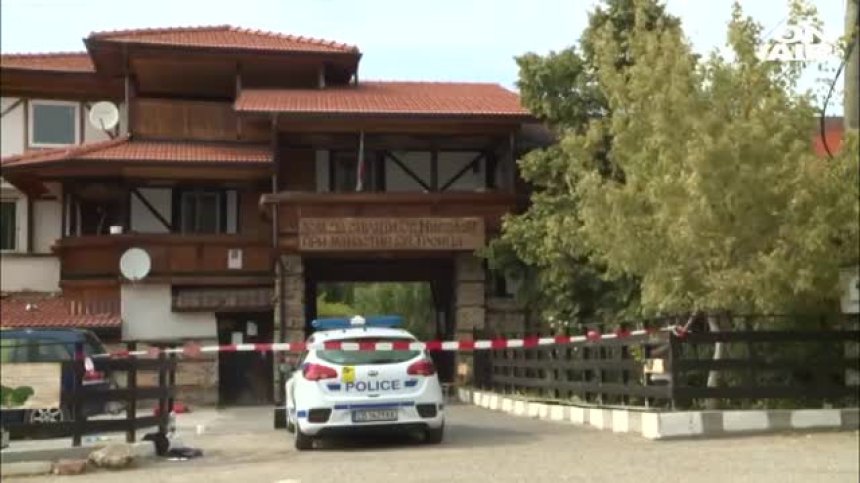 Наркоман намушка с нож отец Иван от Нови хан