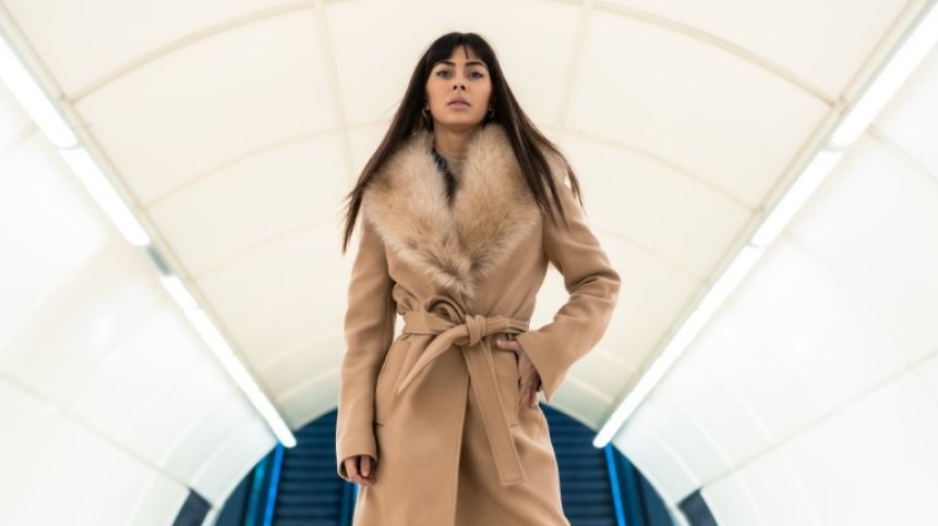 Кои дамски якета ще добавят стил към визията ви през зимата?