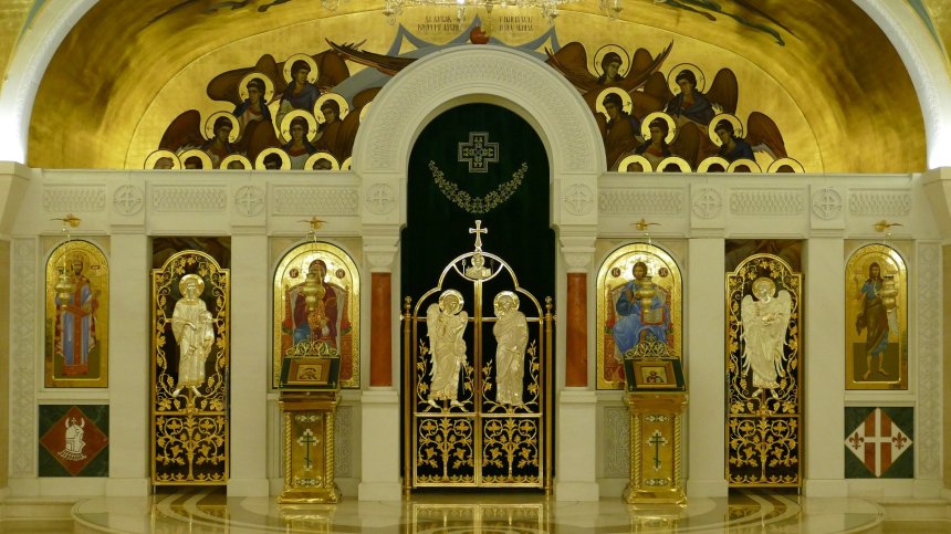 Избират нов сръбски патриарх с тайно гласуване и жребий