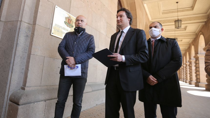 Зарков сезира Конституционния съд за правомощията на Гешев