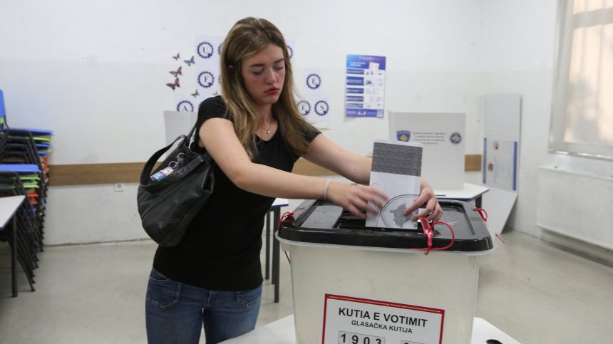 Косово и Армения гласуват на ключови парламентарни избори
