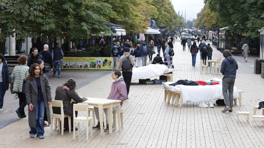 "Одисея" на Лоран Боажо: Жив спектакъл в центъра на София