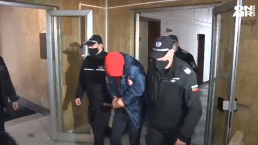 Съдът остави в ареста мексиканеца, убил по жесток начин съпругата си