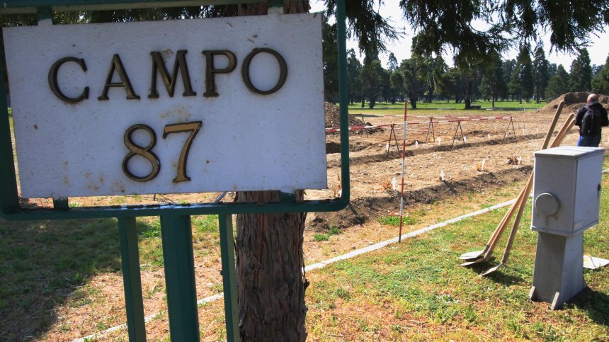 Къде в Италия са погребани жертвите на Ковид-19, които нямат семейства?